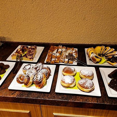 Hotel Resort Lovecka Basta สตราคอนนิส ภายนอก รูปภาพ