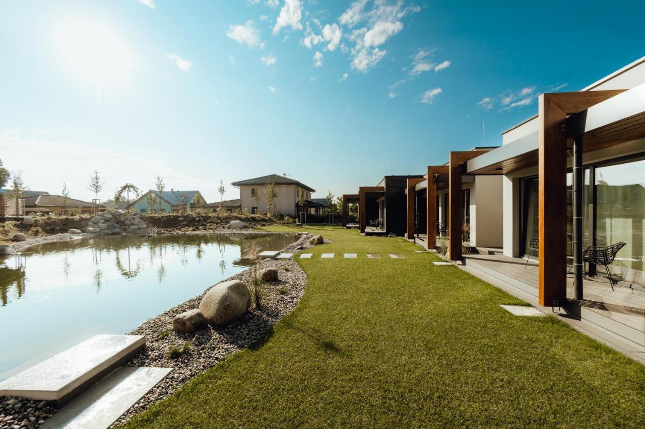 Hotel Resort Lovecka Basta สตราคอนนิส ภายนอก รูปภาพ